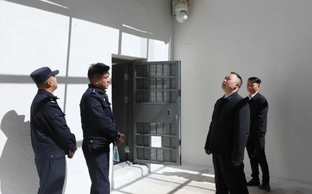 李雄一行到县公安局调研重点项目推进情况.png