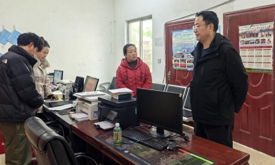 姚海全深入帕那镇、措玛乡走访调研.png