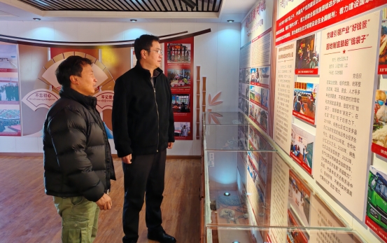姚海全深入扎仁镇督导检查驻村工作.png